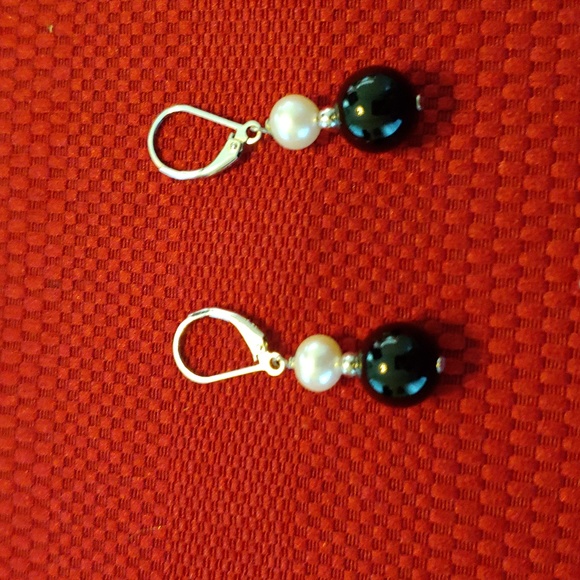 925 sterling black onyx and pearl +one extra earring - Picture 1 of 5